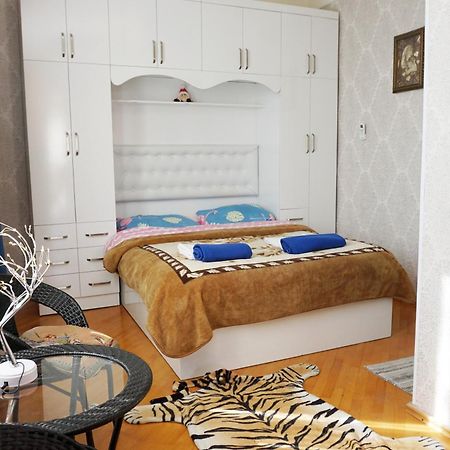 Belas House With Terrace 쿠타이시 외부 사진