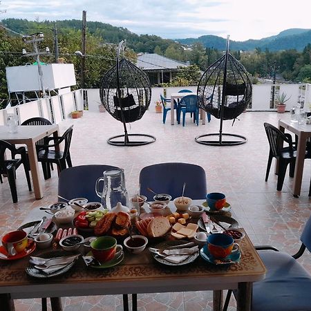 Belas House With Terrace 쿠타이시 외부 사진