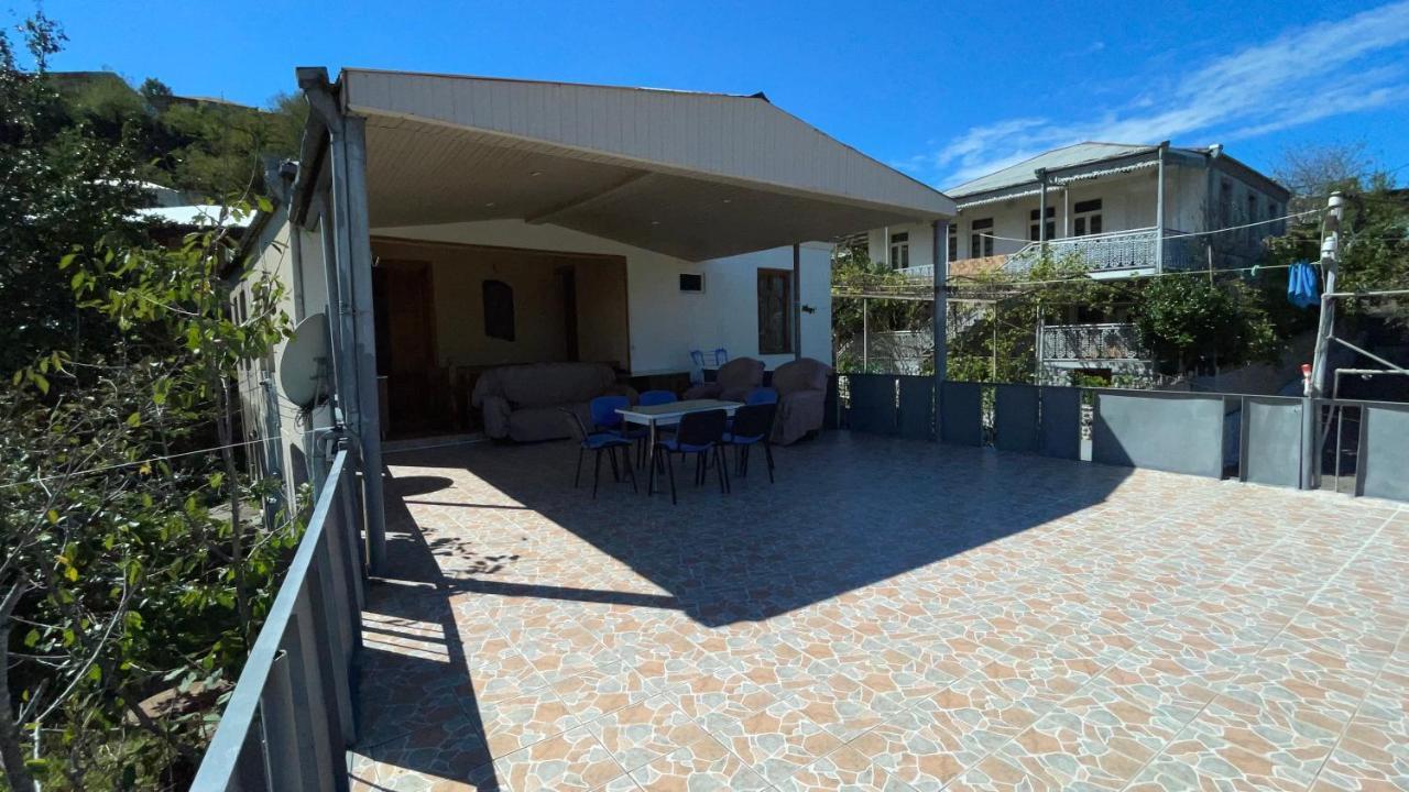 Belas House With Terrace 쿠타이시 외부 사진