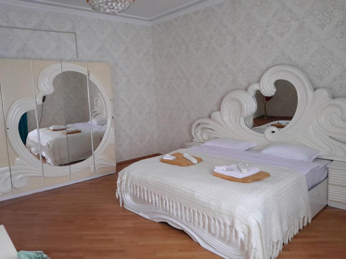 Belas House With Terrace 쿠타이시 외부 사진