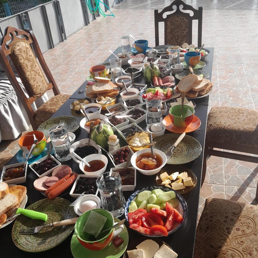 Belas House With Terrace 쿠타이시 외부 사진