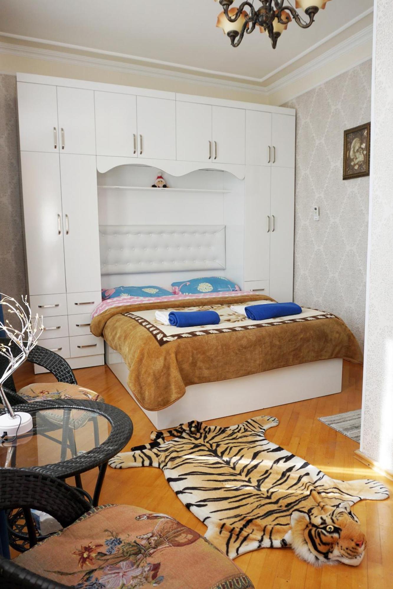 Belas House With Terrace 쿠타이시 외부 사진